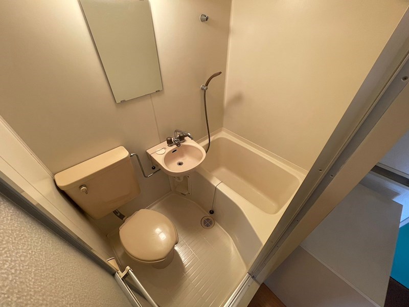 バス・シャワールーム　※別部屋参考写真