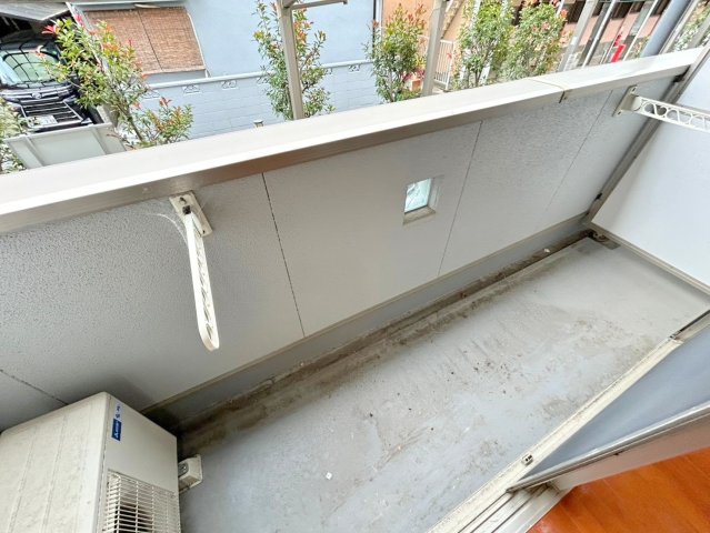 バルコニー　風通しの良いバルコニー。洗濯物もよく乾きそうです。