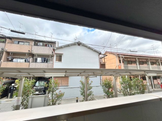 眺望　この見晴らしが明るいお部屋を作ってますよ。