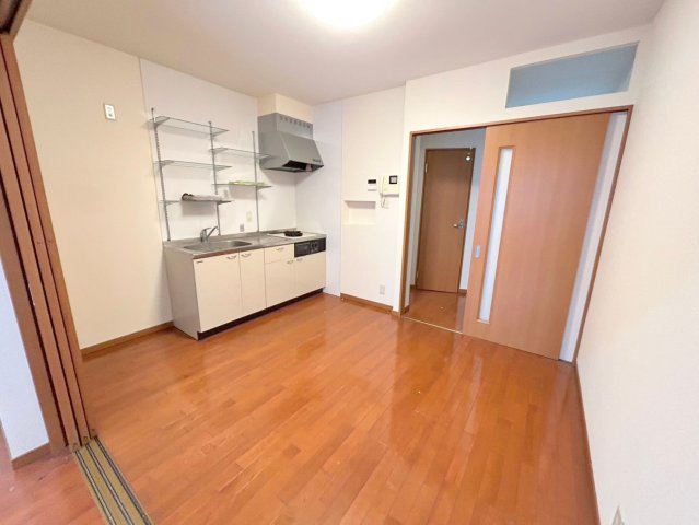 居室・リビング　贅沢な広さのリビングはゆったりくつろげる空間です。