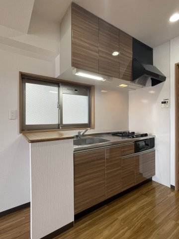 キッチン　同物件の別部屋です。現状優先です。