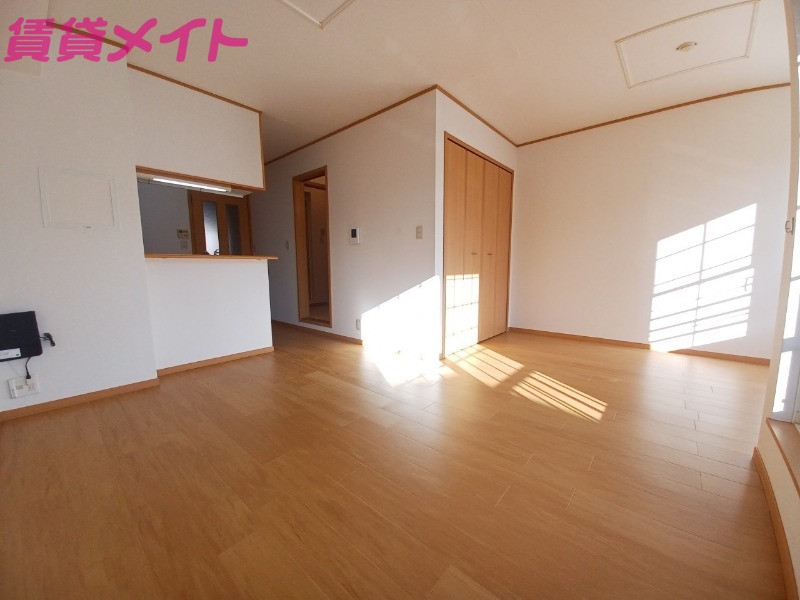 居室・リビング　同型参考写真