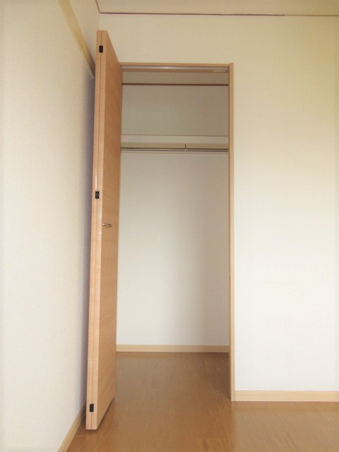 収納　写真は別の部屋のものです。