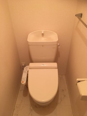 トイレ　写真は類似です。