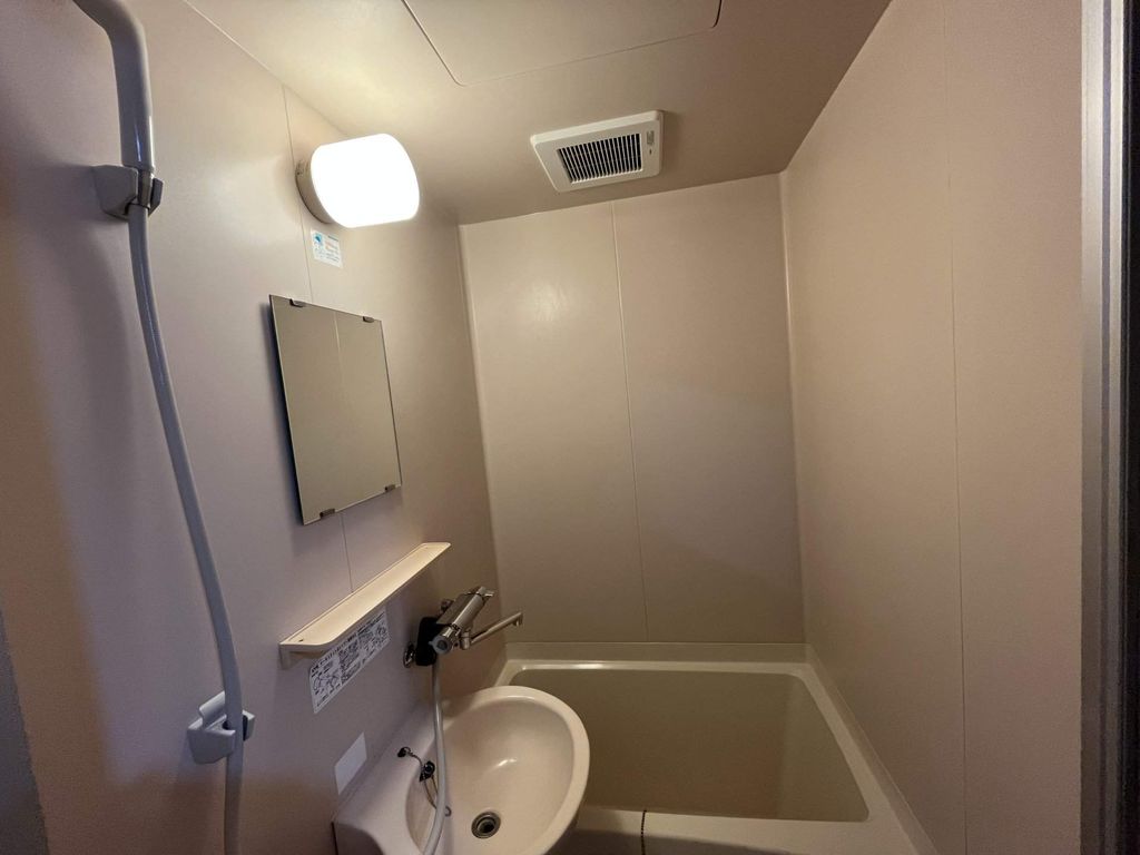 バス・シャワールーム　バス