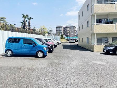 駐車場　駐車場完備です