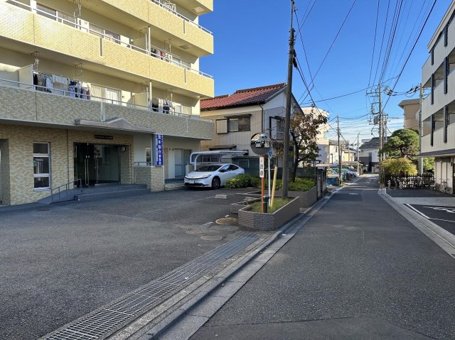 エントランス　ゆとりのあるエントランスです