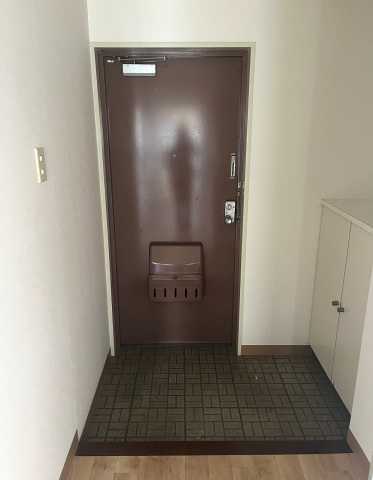 玄関　玄関広め