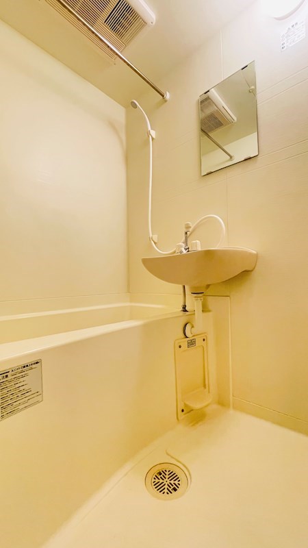 バス・シャワールーム　当物件の参考写真です。(同建物の部屋)