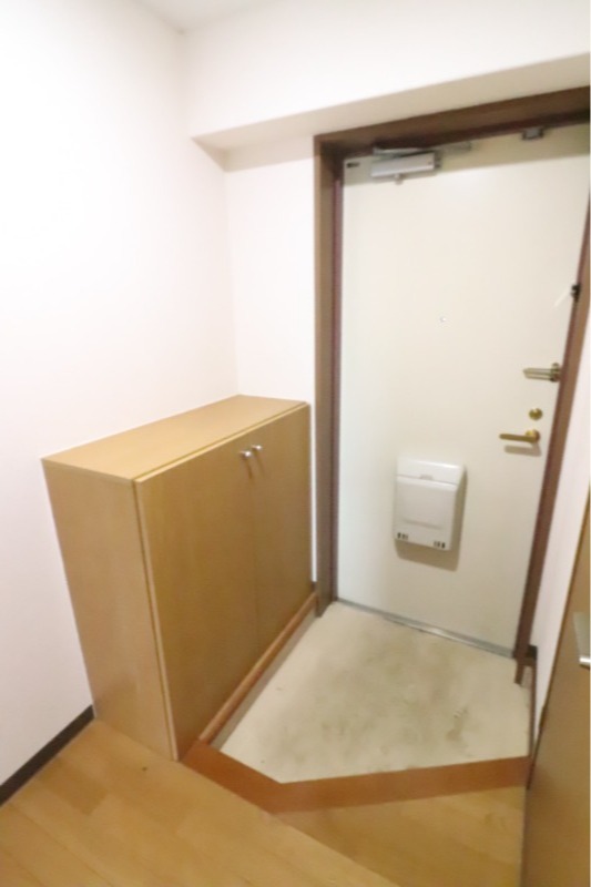 玄関　下駄箱付玄関！