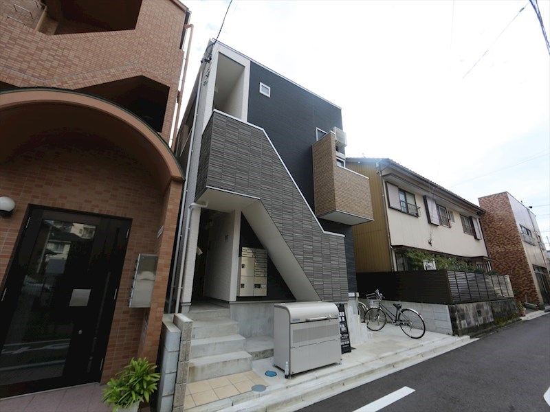 建物外観　外観　宅配ＢＯＸ付 デザイナーズ　光インターネット無料