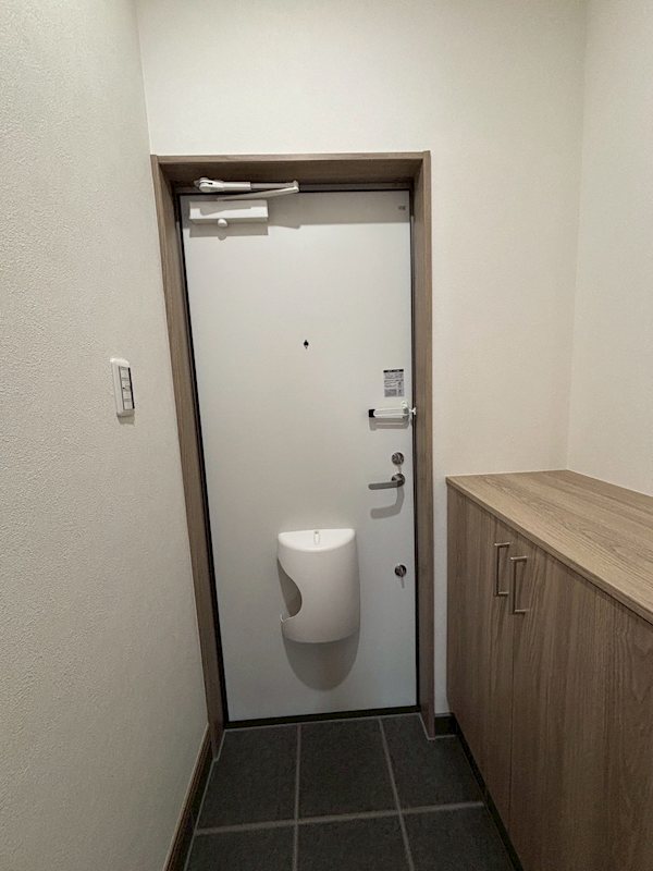 玄関　201号室内装写真参考