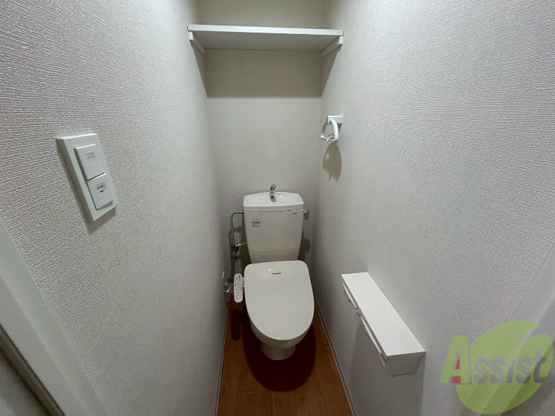 トイレ　こちらはトイレです。清潔感があり、安心して使用できます。