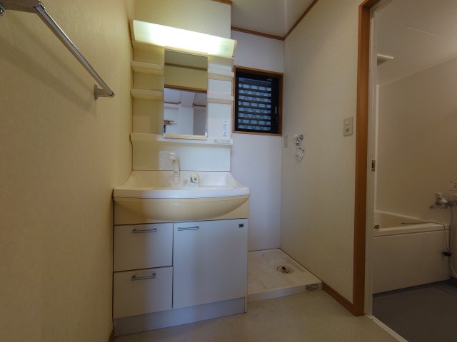 洗面設備　別部屋参考用写真