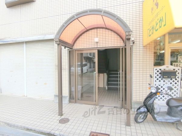 エントランス　エントランス