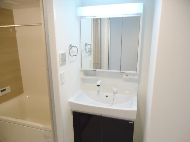 洗面設備　洗髪洗面化粧台