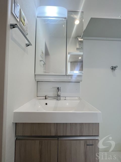 洗面設備　同仕様