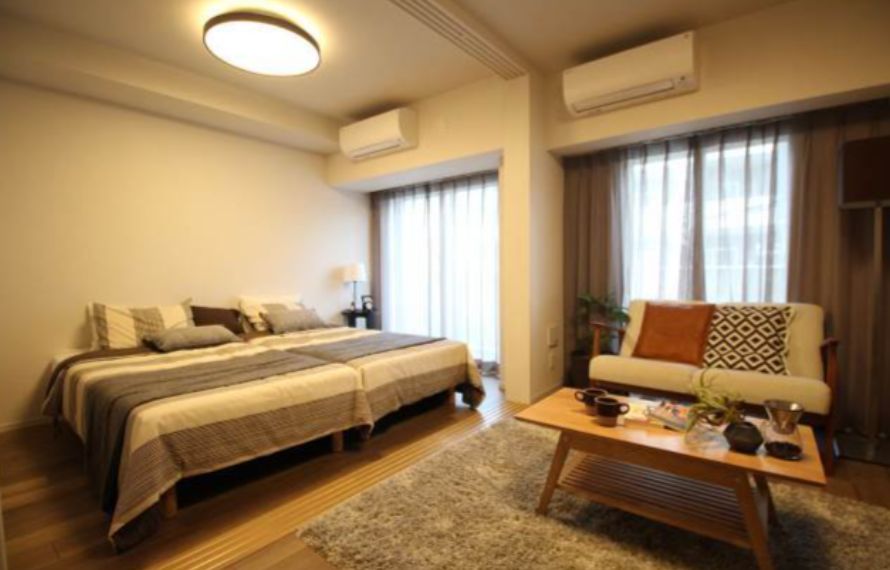 居室・リビング　モデルルーム：家具・小物は付いておりません