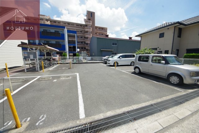 駐車場　駐車場完備です
