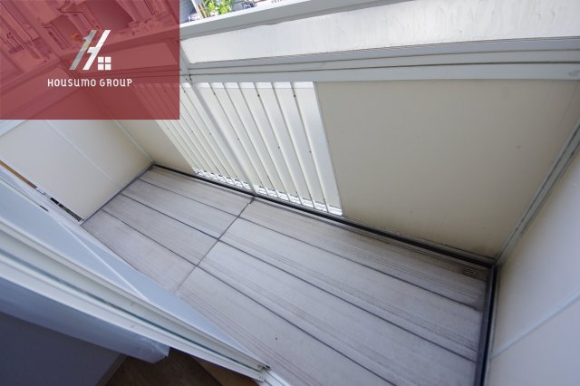 バルコニー　外からの目が気にならないバルコニーで洗濯物が干せます