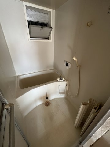 バス・シャワールーム　シンプルで機能的なユニットバスです！