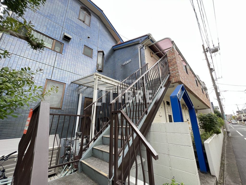 エントランス　外観