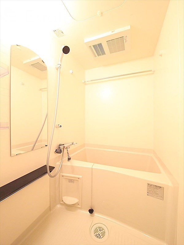 バス・シャワールーム　バスルーム