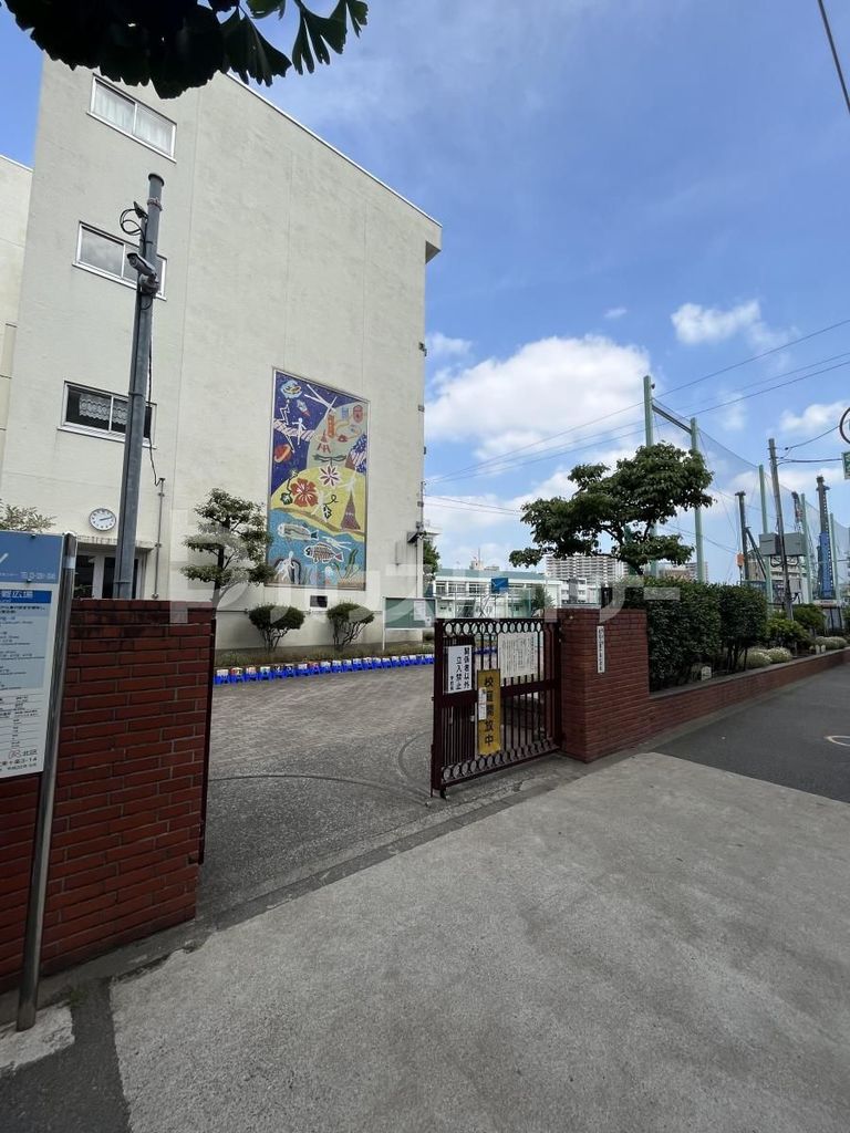 小学校　北区立東十条小学校（小学校）まで570m