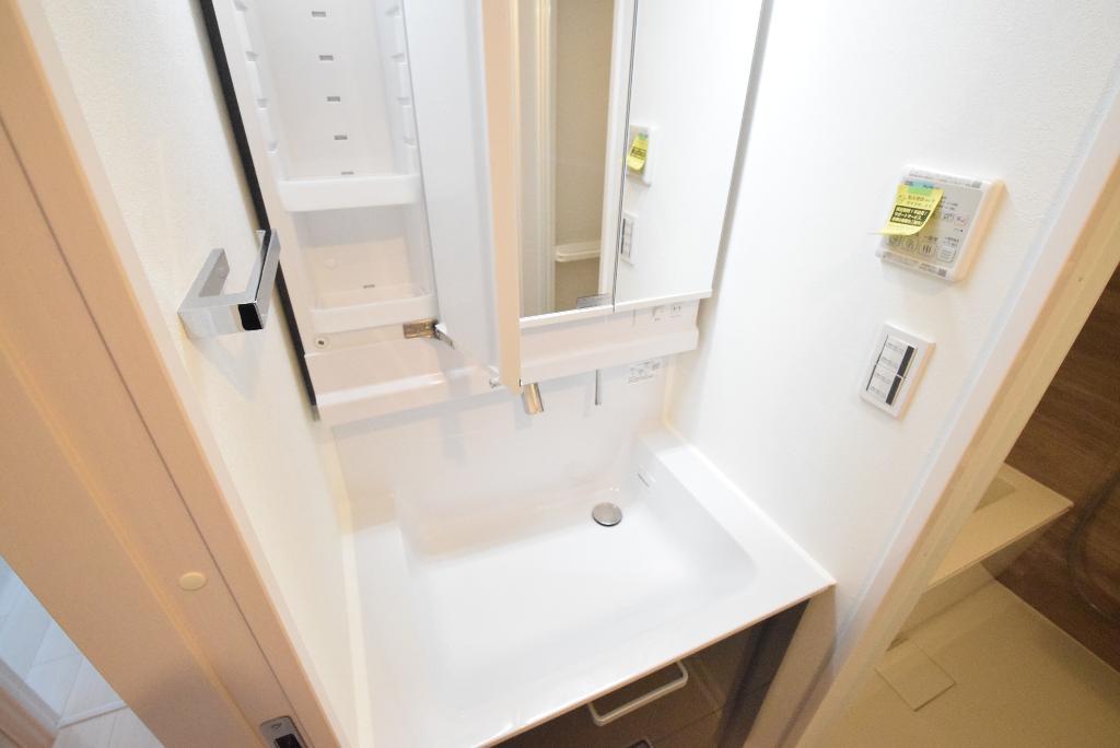 洗面設備　洗髪洗面化粧台