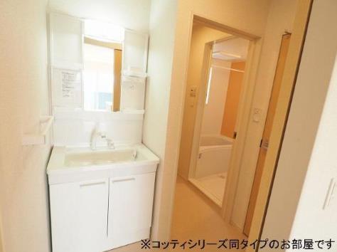 洗面設備　同仕様写真