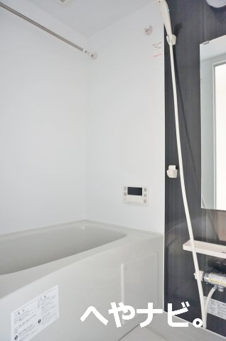 バス・シャワールーム　★バス ※反転イメージ