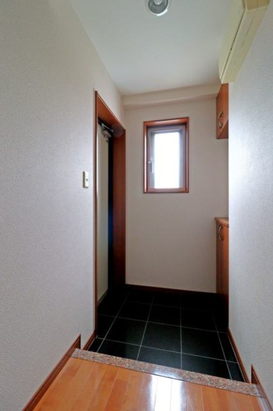 玄関　図面と現状に相違がある場合には現状を優先．．．