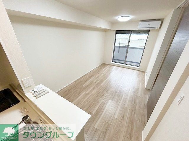 居室・リビング　玄関