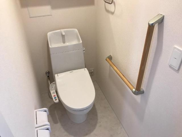 トイレ　シャワー付トイレ