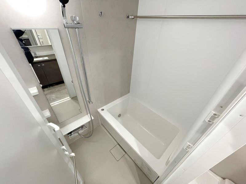 バス・シャワールーム　※別部屋参考写真