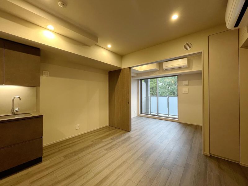 居室・リビング　※別部屋参考写真