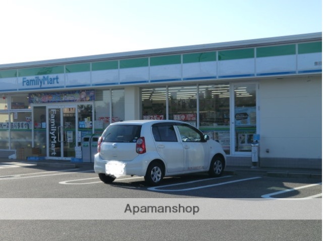 コンビニ　ファミリーマート豊田西岡町店（コンビニ）まで730m