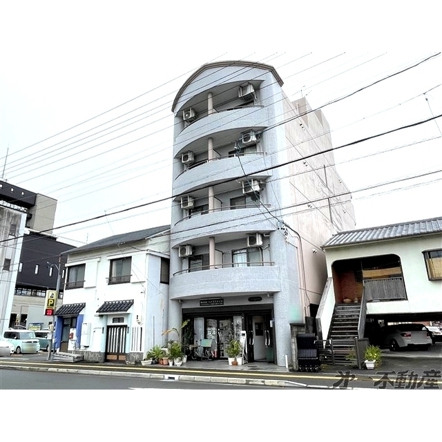 エントランス　建物外観