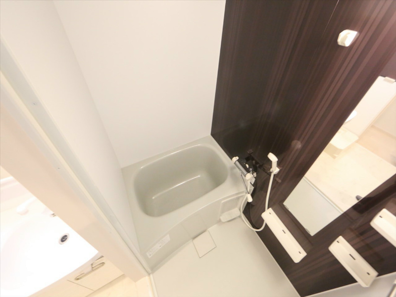 バス・シャワールーム　浴室暖房乾燥機付　24時間換気機能付バスルーム