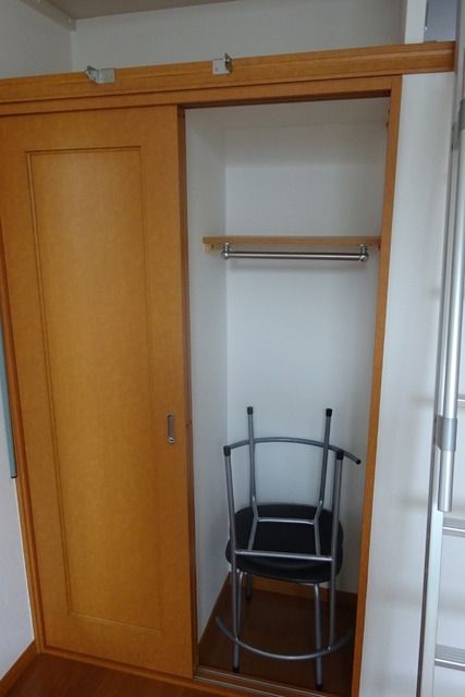 収納　★クローゼットタイプでコートなど洋服もかけられます★