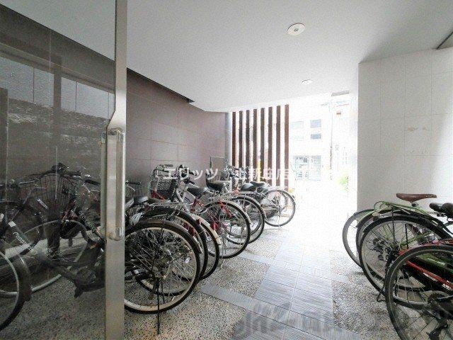 駐車場　駐輪場