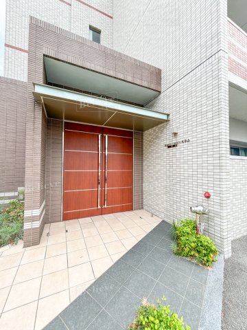 エントランス　清潔なエントランス★