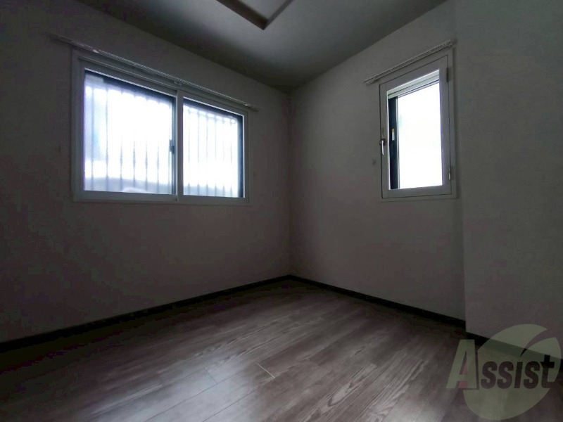 その他部屋・スペース　別角度から寝室を撮ってみました。家具の配置もしやすそう。