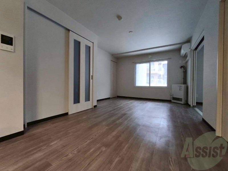 居室・リビング　広くてキレイなお部屋が広がっていて、充実した生活が送れそう。