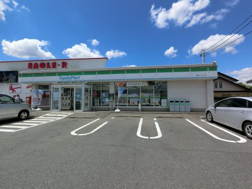 コンビニ　ファミリーマート富里インター店（コンビニ）まで479m