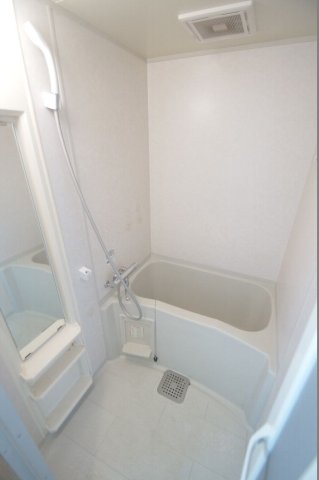 バス・シャワールーム　※別部屋の参考写真となります※現況優先※