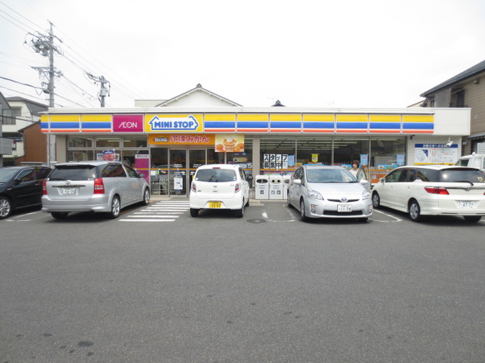 コンビニ　ミニストップ（コンビニ）まで450m