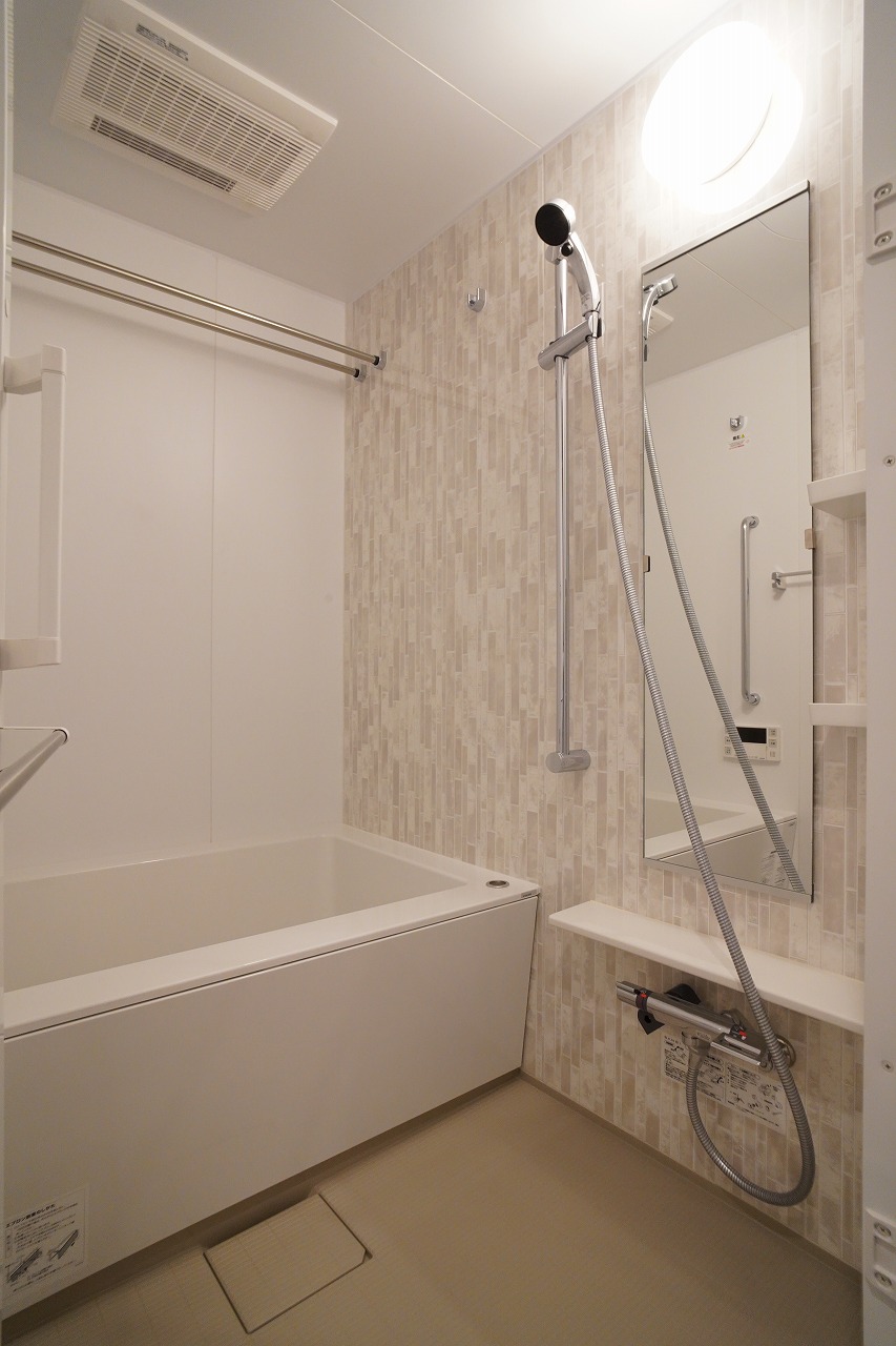 バス・シャワールーム　バス※別部屋参考写真