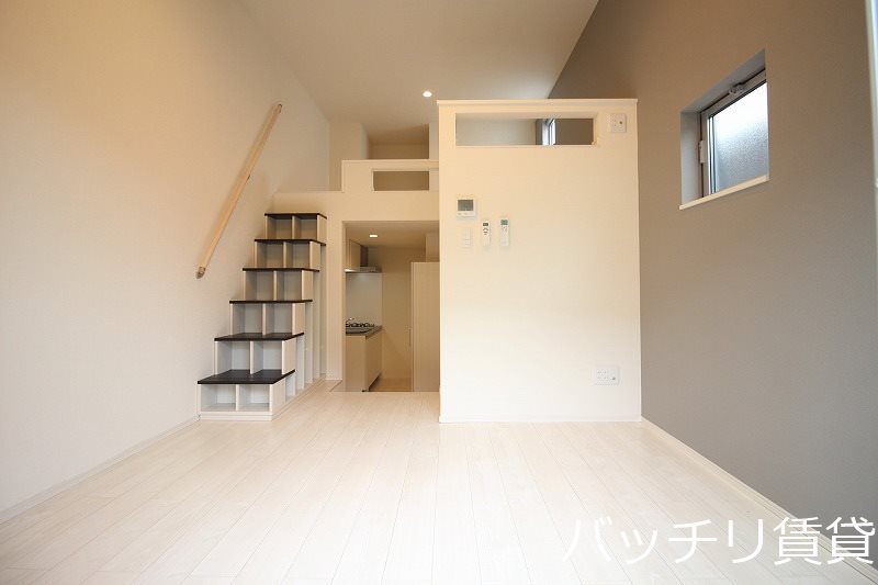 居室・リビング　画像は別号室タイプの為、現状を優先致します。