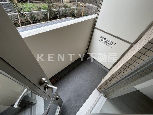 バルコニー　お洗濯にも便利なバルコニー付き